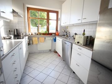 Großes und familienfreundliches Reiheneckhaus in Höhenkirchen-Siegertsbrunn - Küche