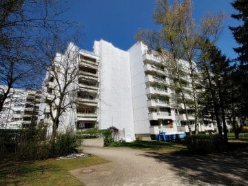 Traumhafter Panoramablick: XXL 2,5ZKB Dachterrassen Wohnung für Singles / Paare in ruhiger Lage von Ottobrunn - Südansicht