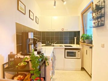Gemütliches 1 ZKB Apartment mit kleinem Garten in zentraler Lage von Unterhaching - Küchennische