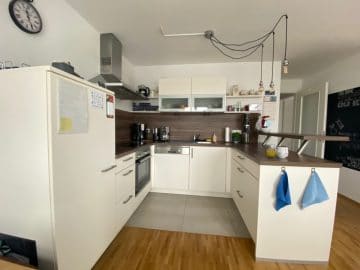 Attraktive, neuwertige 3 Zimmerwohnung mit Südbalkon und Einbauküche in Siegertsbrunn - Einbauküche