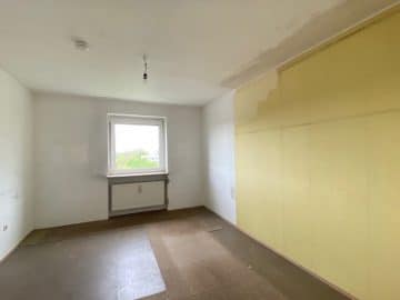 Erbpacht! Renovierungsbedürftige 4 ZKB Wohnung mit Alpenblick in zentraler Lage von Perlach - Schlafzimmer