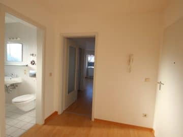 Helle 2 Zimmerwohnung mit Süd- Westbalkon in ruhiger Lage von Siegertsbrunn - Diele