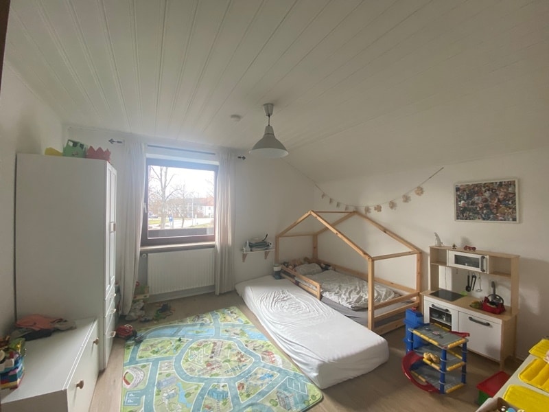 Kleine Doppelhaushälfte mit Süd-West Grundstück in Siegertsbrunn - Kinderzimmer