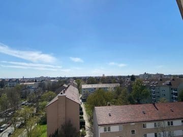 Attraktive 2 ZKB Wohnung mit Balkon und Alpenblick in begrünter Lage von Sendling / Westpark - Ausblick Balkon