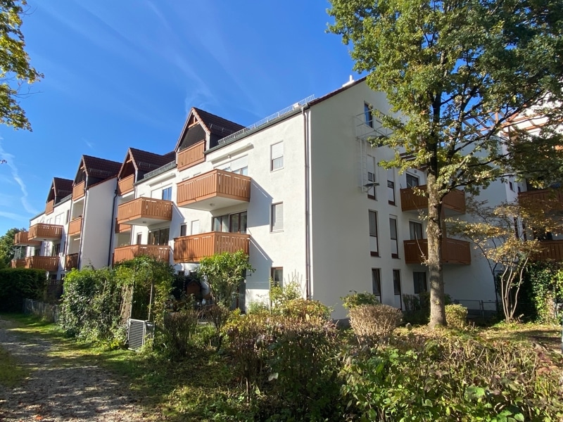 Attraktive 2 Zimmer-Gartenwohnung in ruhiger Lage von Höhenkirchen - Balkonansicht