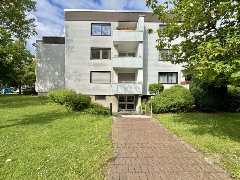 Renovierte 2 ZKB-Wohnung mit Loggia in Ottobrunn, 85521 Ottobrunn, Etagenwohnung