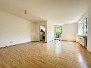 Wohnzimmer - Helle 2 ZKB Wohnung mit Terrasse in Siegertsbrunn