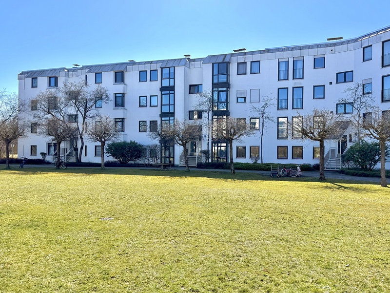 Außenansicht 2 - Freie, helle 2 Zimmer Gartenwohnung in ruhiger Lage von Neuperlach