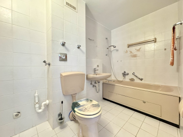 Bad - Freie, helle 2 Zimmer Gartenwohnung in ruhiger Lage von Neuperlach