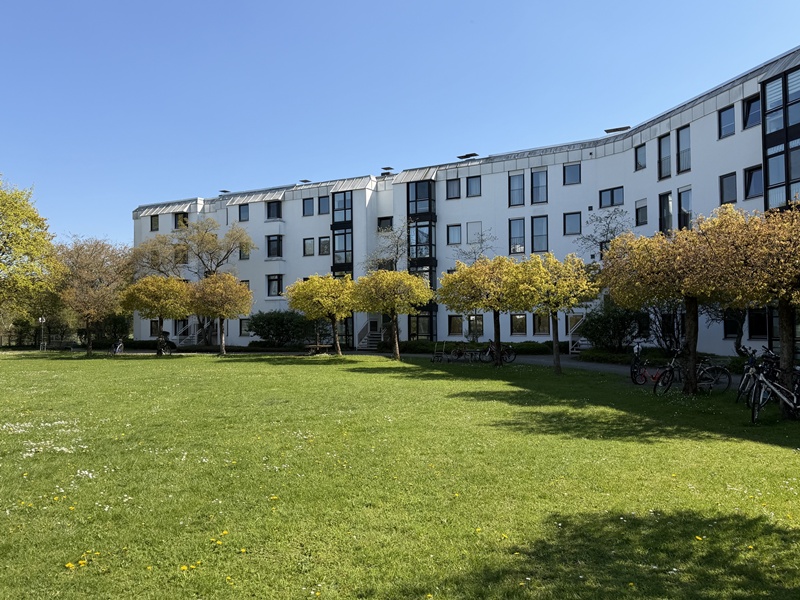 Außenansicht - Freie, helle 2 Zimmer Gartenwohnung in ruhiger Lage von Neuperlach