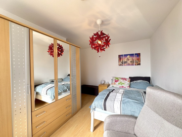 Schlafzimmer - Helle 2 ZKB-Wohnung mit Südbalkon in Siegertsbrunn