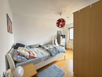 Schlafzimmer - Helle 2 ZKB-Wohnung mit Südbalkon in Siegertsbrunn