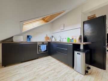 Küche - Lichtdurchflutete, große 2,5 Zimmer DG Whg in Feldkirchen Westerham ab 01.06. oder früher