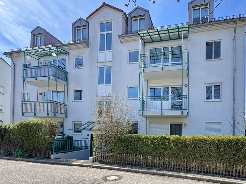 Außenannsicht - Perfekte 1,5 ZKB Wohnung in Siegertsbrunn zum Renovieren