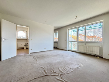 Wohnzimmer - Perfekte 1,5 ZKB Wohnung in Siegertsbrunn zum Renovieren
