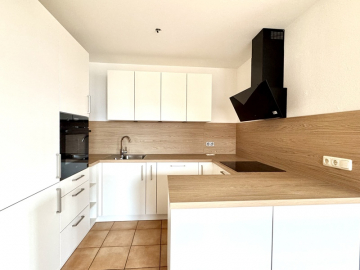 Küche - Renovierte, helle 4-ZKB-Wohnung in ruhiger Lage von Siegertsbrunn