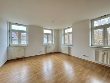 Wohnzimmer - Gepflegte 2 ZKB-Wohnung in zentraler Lage von Putzbrunn