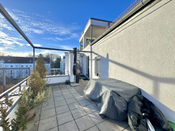 Dachterrassse - Gemütliches 1 Zimmer Appartment mit großer Dachterrasse in Taufkirchen
