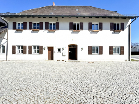 Repräsentative Gewerbefläche auf historischem Gut Möschenfeld – Wo Tradition auf Moderne trifft, 85630 Grasbrunn / Möschenfeld, Praxisfläche