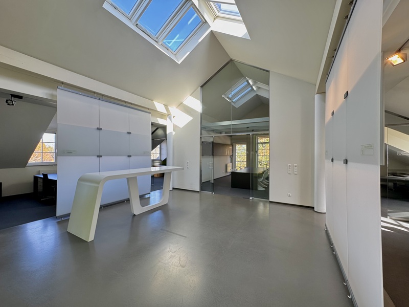 Foyer - Exklusive möblierte Open-Space Bürofläche in Keferloh