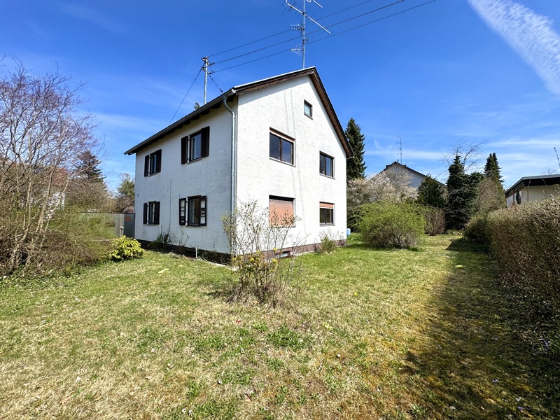 Grundstück mit Altbestand - Attraktives Baugrundstück mit Altbestand in ruhiger Lage von Höhenkirchen