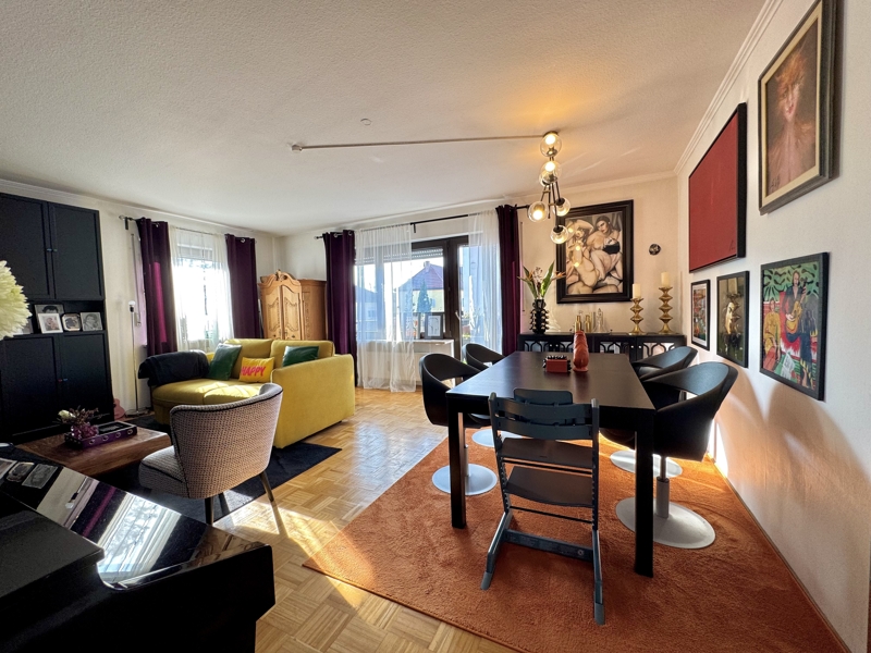 Wohnzimmer - Großzügige, vermietete 3-Zimmer-Wohnung mit Westbalkon in München Moosach