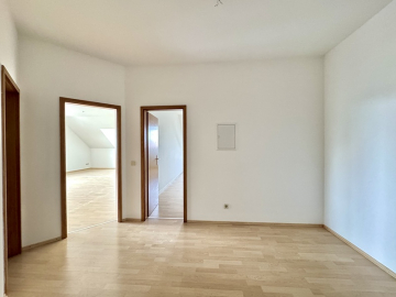Eingangsdiele - Großzügige 2 ZKB Wohnung in zentraler Lage von Putzbrunn