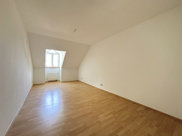 Schlafzimmer - Großzügige 2 ZKB Wohnung in zentraler Lage von Putzbrunn