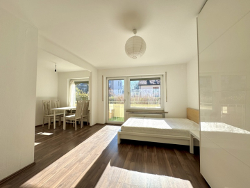 Schlafbereich 2 - Gemütliches, freies 1 Zimmer Apartment (teilmöbliert) mit großem Balkon in Ottobrunn