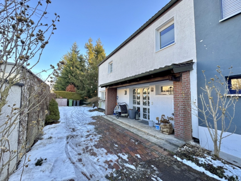 Familienfreundliche Doppelhaushälfte mit besonderem Charme, 85521 Ottobrunn, Doppelhaushälfte