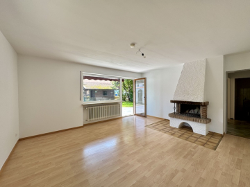 Wohnzimmer - Helle 3,5 ZKB Wohnung mit Garten in zentraler Lage von Dürrnhaar