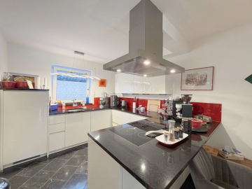 EG Einbauküche - Top gepflegtes, modernes Reihenmittelhaus mit vielen hochwertigen Extras in der Gemeinde Aying