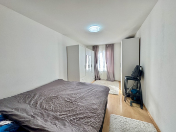 Schlafzimmer - Helle 2 ZKB Wohnung mit Balkon in Höhenkirchen