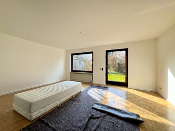 Wohnbereich - Renoviertes Reihenmittelhaus in ruhiger, zentraler Lage von Siegertsbrunn für die kleine Familie