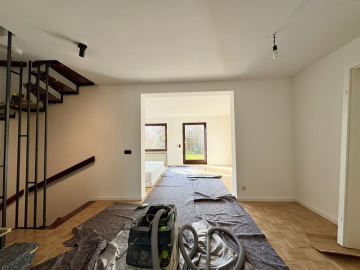 Essdiele - Renoviertes Reihenmittelhaus in ruhiger, zentraler Lage von Siegertsbrunn für die kleine Familie