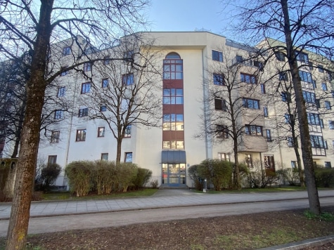 Sehr gepflegte, vermietete 3 Zimmerwohnung mit Westbalkon in Neuperlach Süd, 81739 München, Etagenwohnung